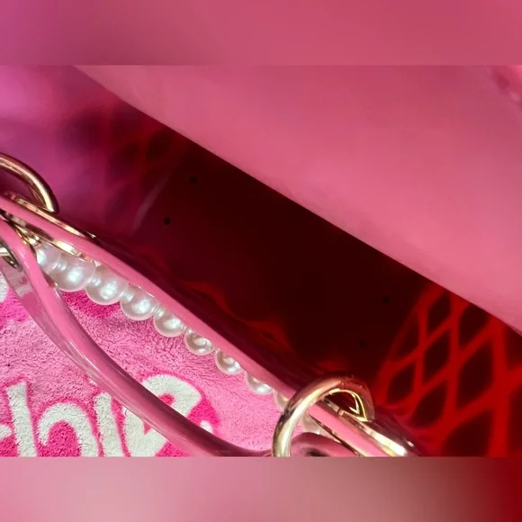 👛 Barbiecore Pink Quilted Jelly Handbag w/ Pearl Handle - Picture 5 of 7
